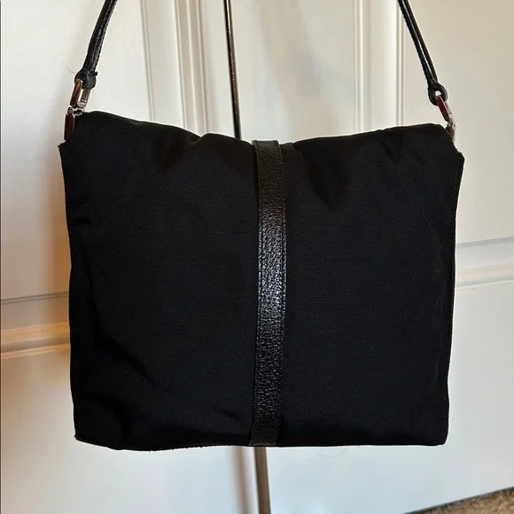 Gucci Jackie Piston Lock Black Shoulder Hand Bag - Picture 4 of 16